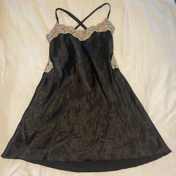 Women’s Black Silk Nightgown - Sz. 8 - Picture 1 of 3